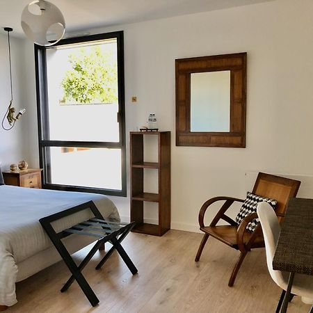 Hotelya - Lille Villeneuve D'Ascq Екстер'єр фото
