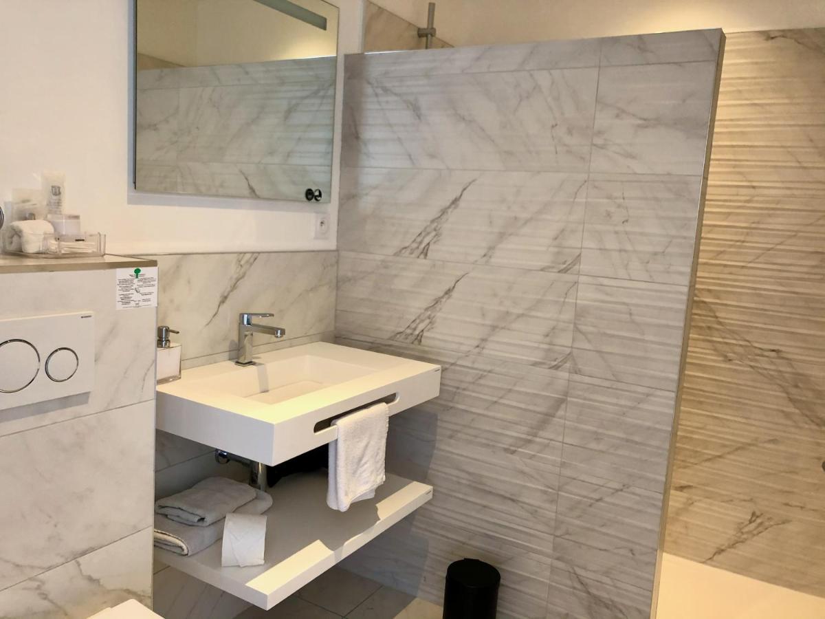 Hotelya - Lille Villeneuve D'Ascq Екстер'єр фото