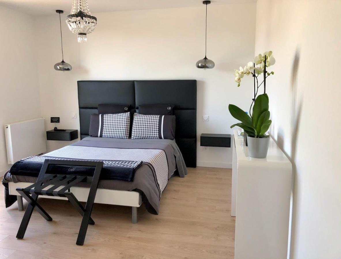 Hotelya - Lille Villeneuve D'Ascq Екстер'єр фото