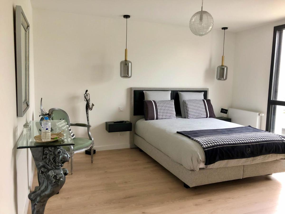 Hotelya - Lille Villeneuve D'Ascq Екстер'єр фото