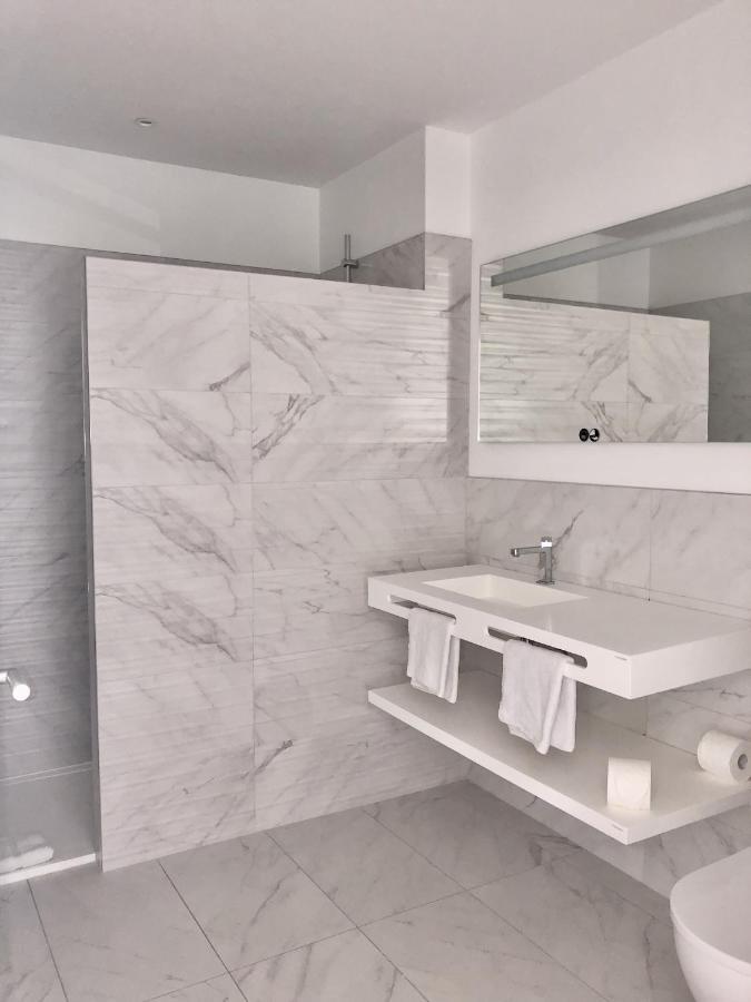 Hotelya - Lille Villeneuve D'Ascq Екстер'єр фото